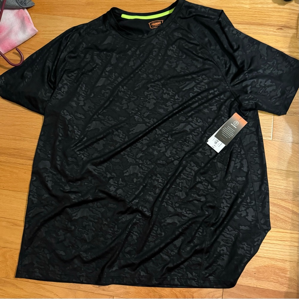 Men’s tee